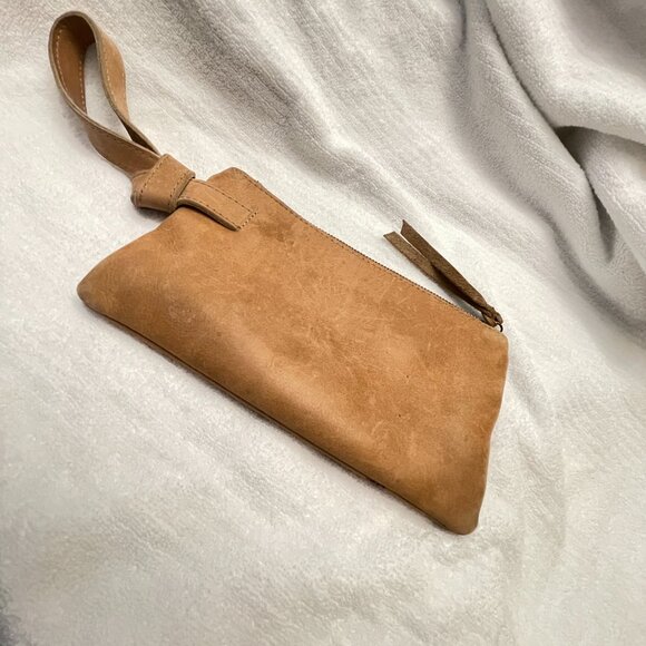Able Rachel Wristlet Cognac NWOB - Picture 6 of 8